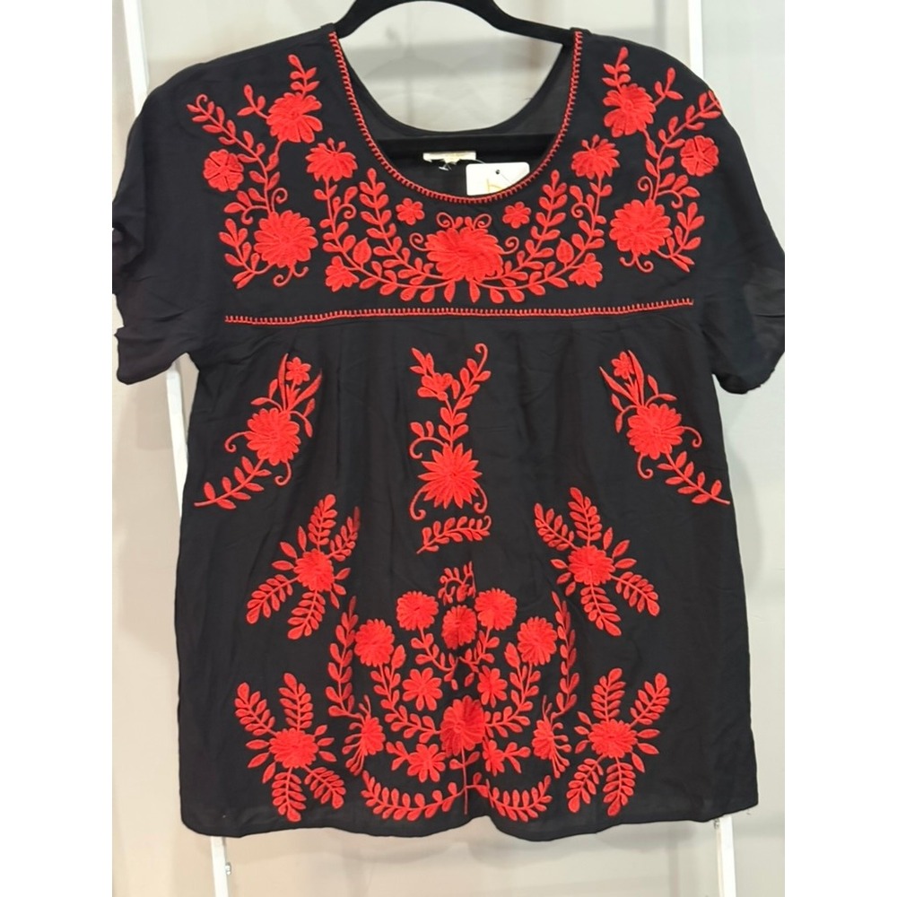 NWT Layerz Clothing Black Red Floral Embroider Boho Blouse S Peasant‎ Folklorico